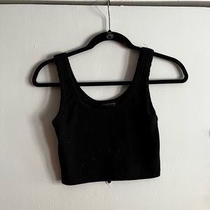 Black cropped ribbed tank